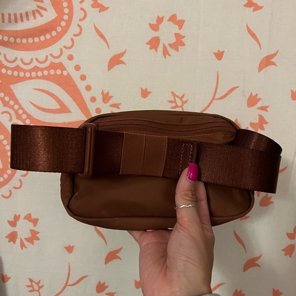LIKE NEW! LULULEMON ATHLETICA everywhere belt bag - ancient copper - Picture 2 of 7